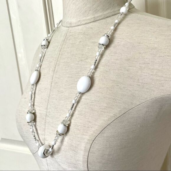 Silver tone white and clear beaded necklace - Picture 2 of 9